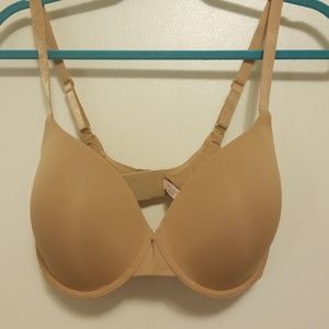 Victoria's Secret T-Shirt Bra - 34DDD